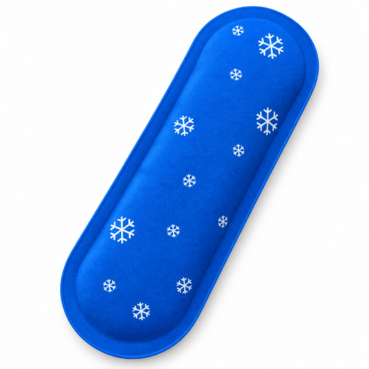 återanvändbar kylgel i blått med vita snöflingor, liten och smal 74 g kylinsats för kylväska