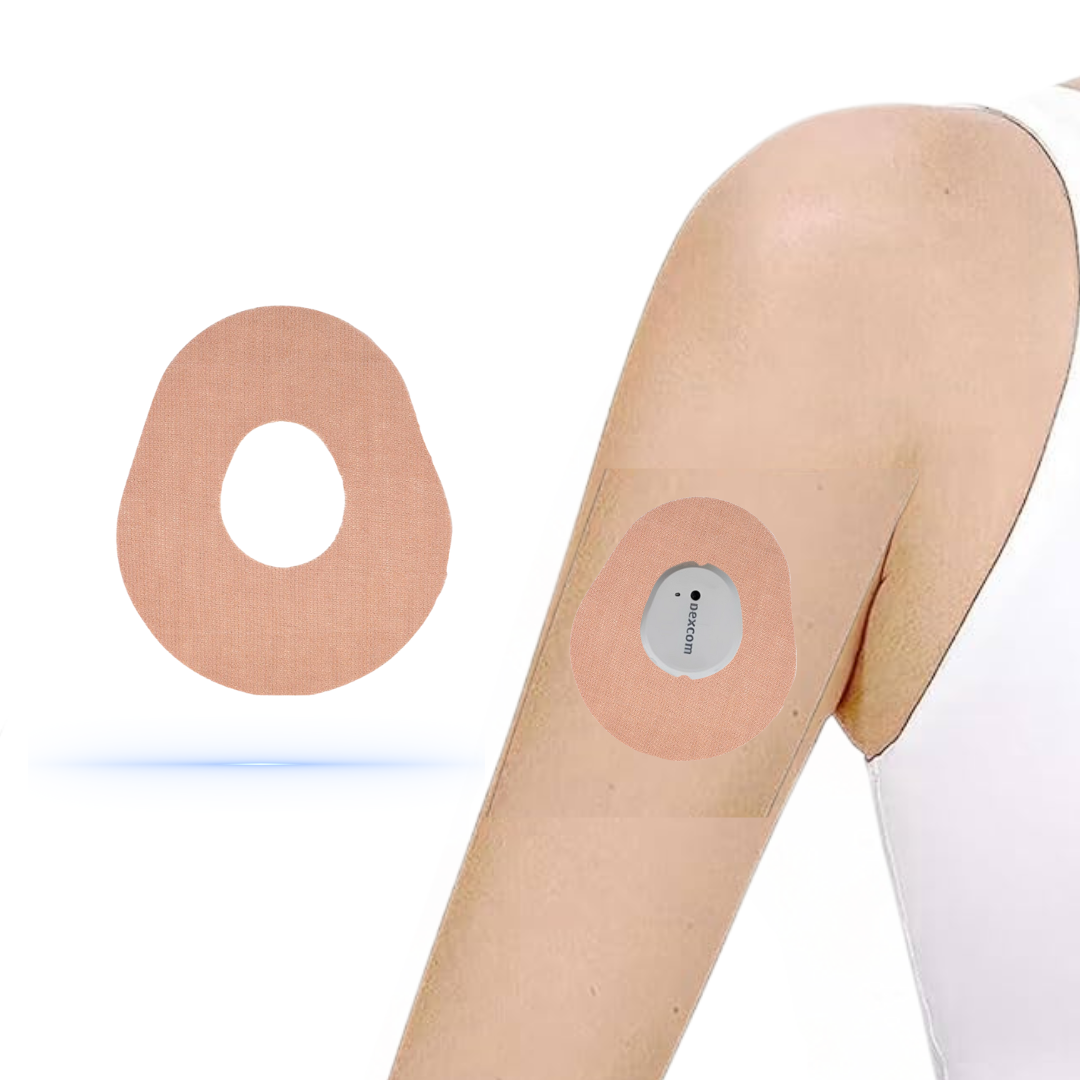 DiabetaGuard Träning Patch StayActive Beige för Dexcom G7 på en arm, visar hur den diskreta och hudvänliga designen smälter in med huden.