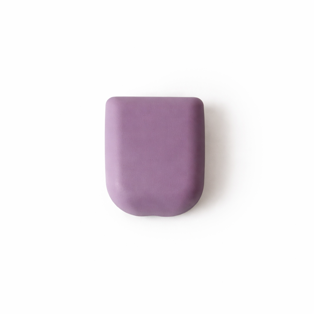 Lila Omnipod Universal PumpCover för insulinpump, extra skydd och stil.