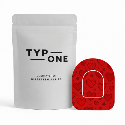 Heart Omnipod Overpatch med hjärtformad design och förpackning, ger extra stabilitet och personlig stil för insulinpumpen.