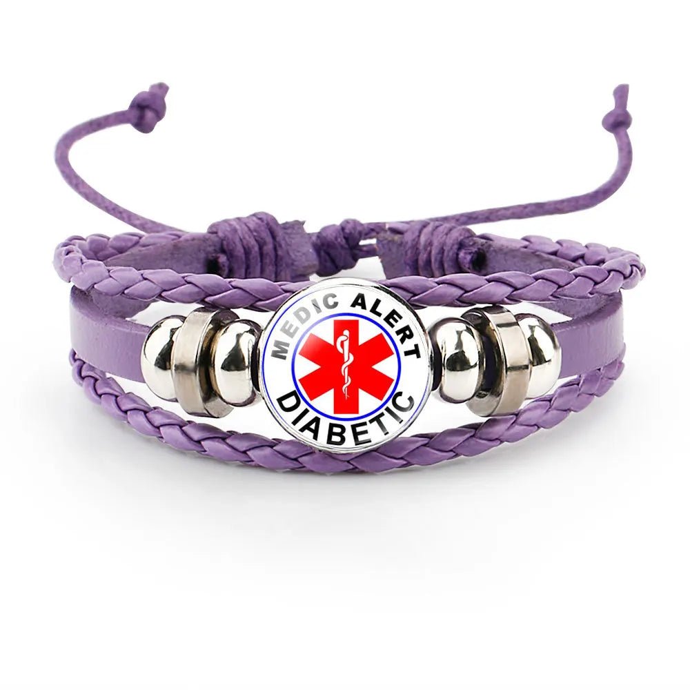 lila armband med diabetic symbol i