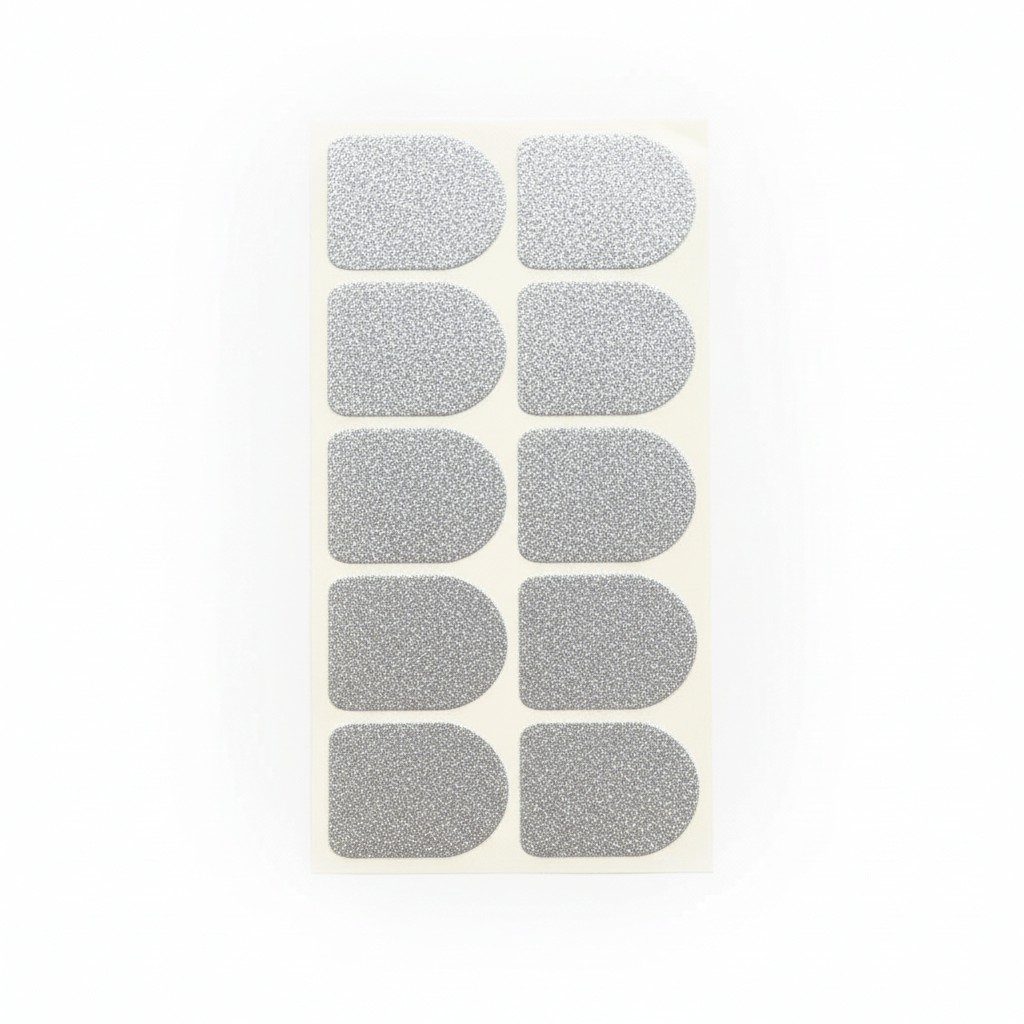 Omnipod Glitterstickers i silverfärg för att dekorera och skydda insulinpumpen, designad för personlig stil och skydd.